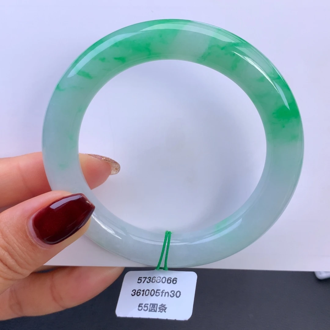 翡翠未镶嵌手镯糯冰白底阳绿圆条手镯（有纹捡漏）