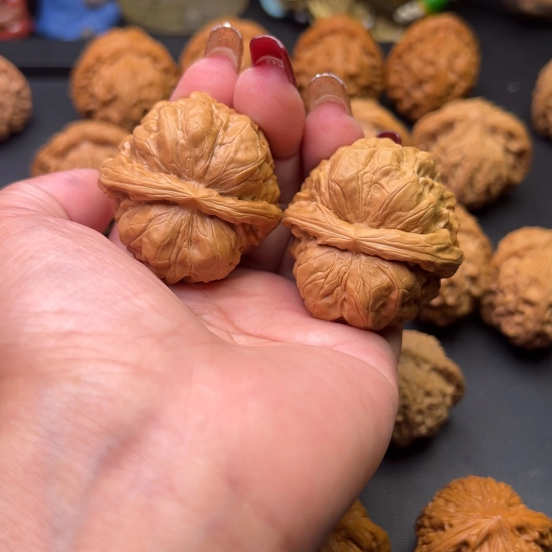 文玩核桃吊坠芳芳41蛤蟆头