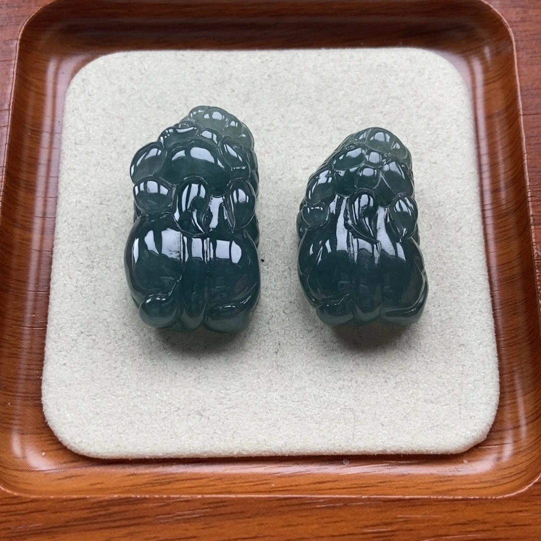 翡翠未镶嵌颈饰如意貔貅发其一