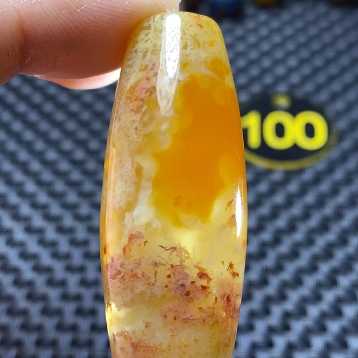 白***狼玛瑙/玉髓未镶嵌颈饰