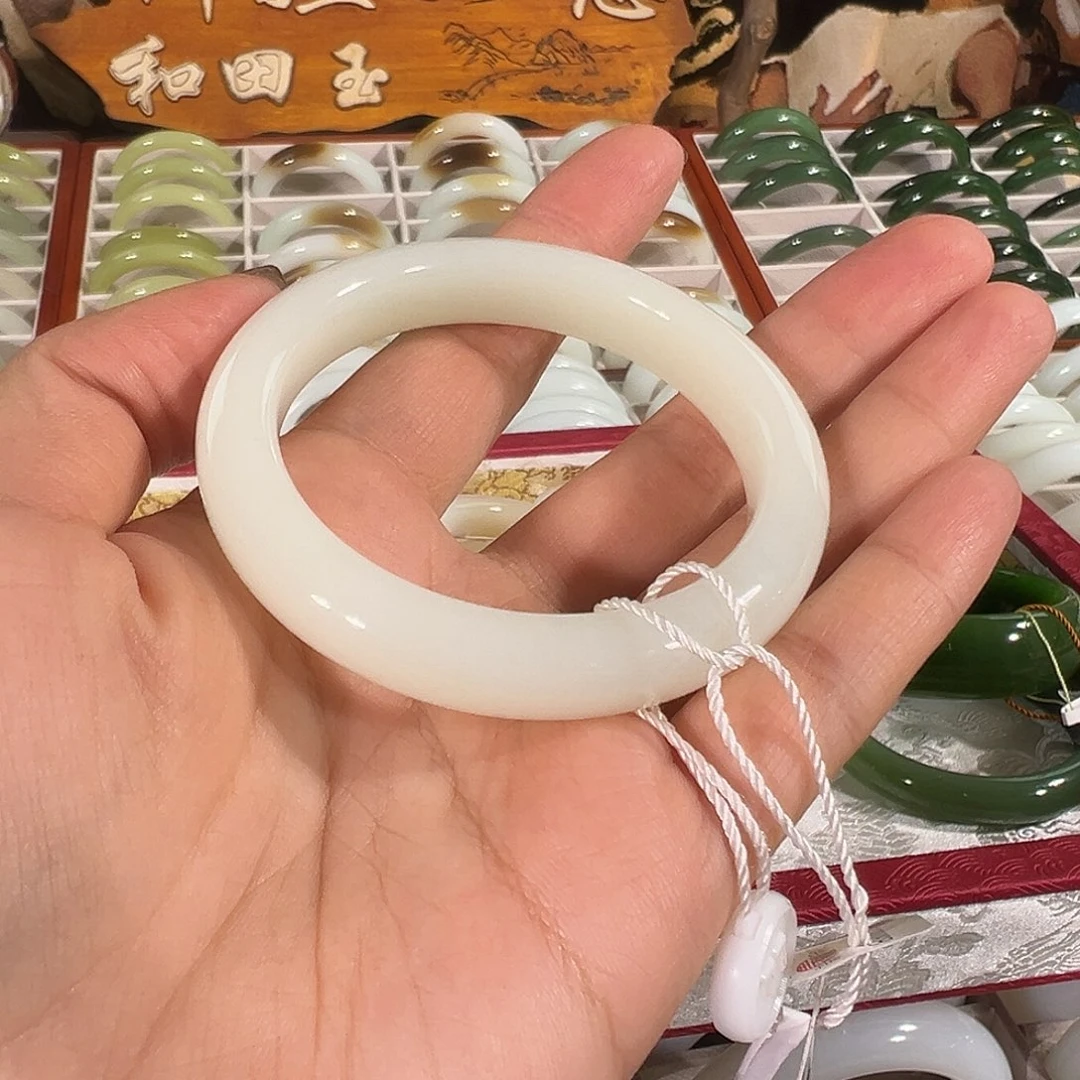 和田玉（白玉）未镶嵌手镯
