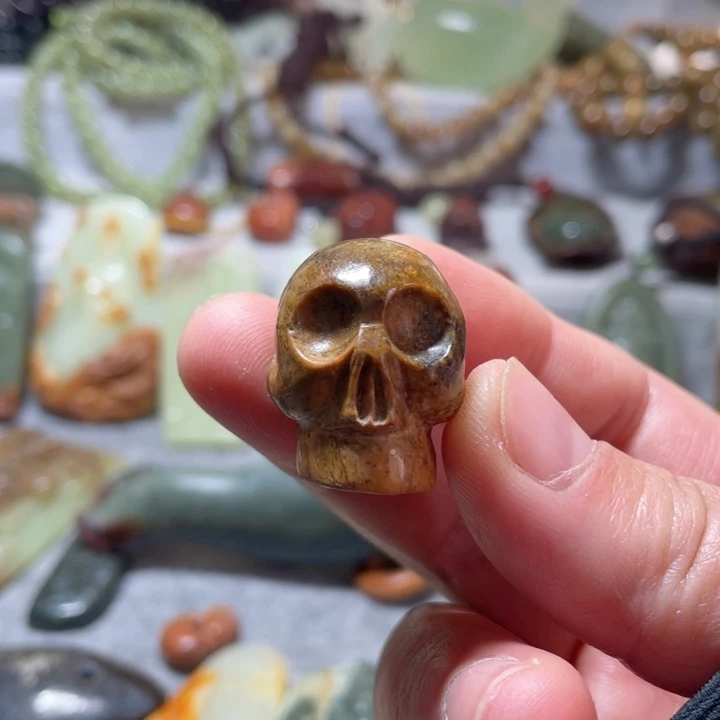 【闪购商品】未镶嵌岫岩河磨玉（透闪石质玉）挂件