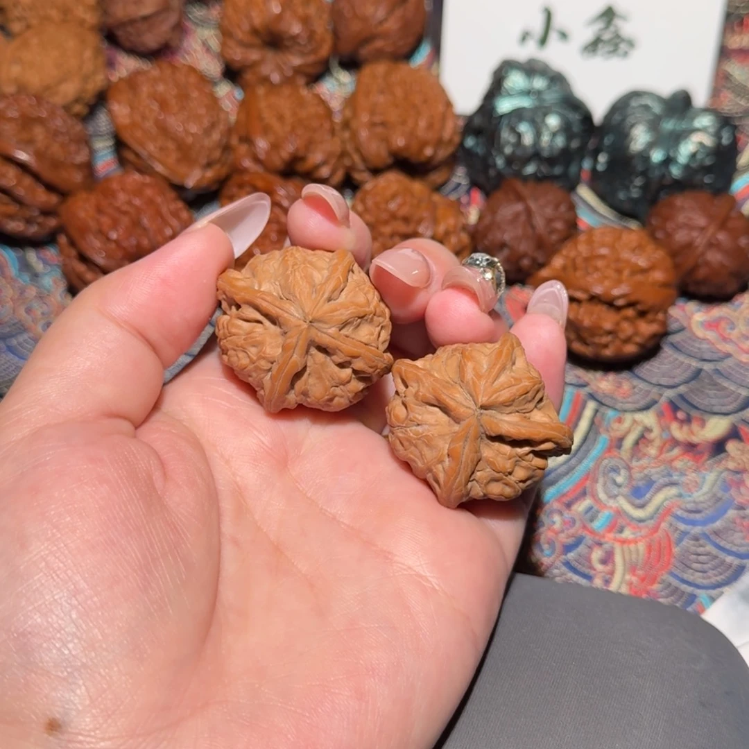 文玩核桃把件2318号36大枣四棱文玩核桃S