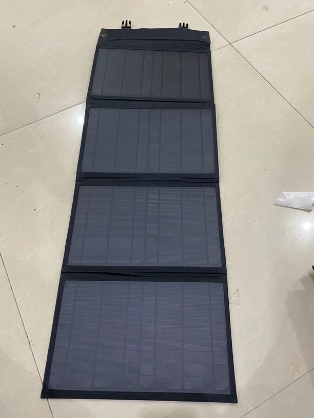 019库存4折叠太阳能光伏板（瑕疵介意勿拍）