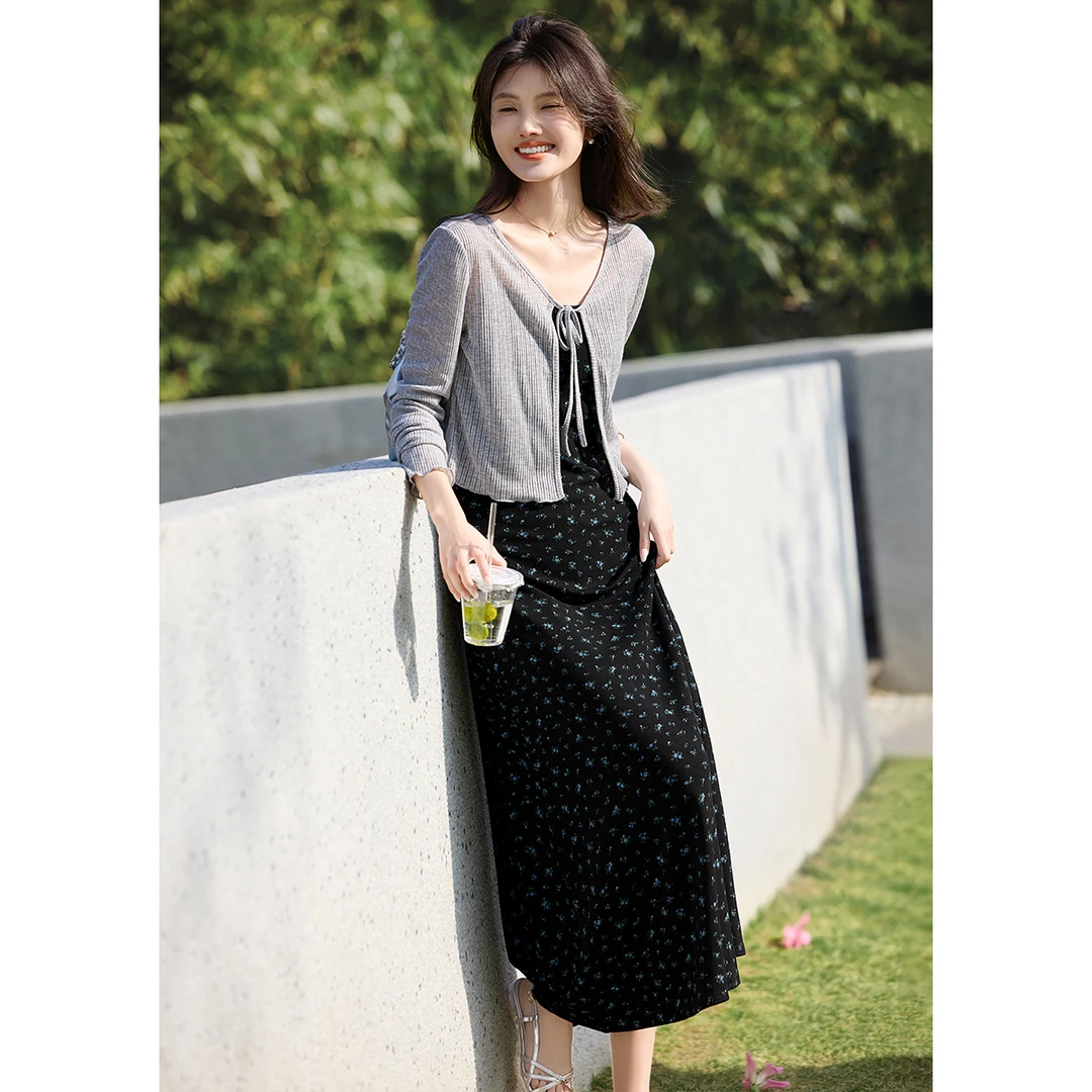 【博主同款】XWI/欣未2025夏气质浪漫针织小衫+碎花吊带连衣裙套装