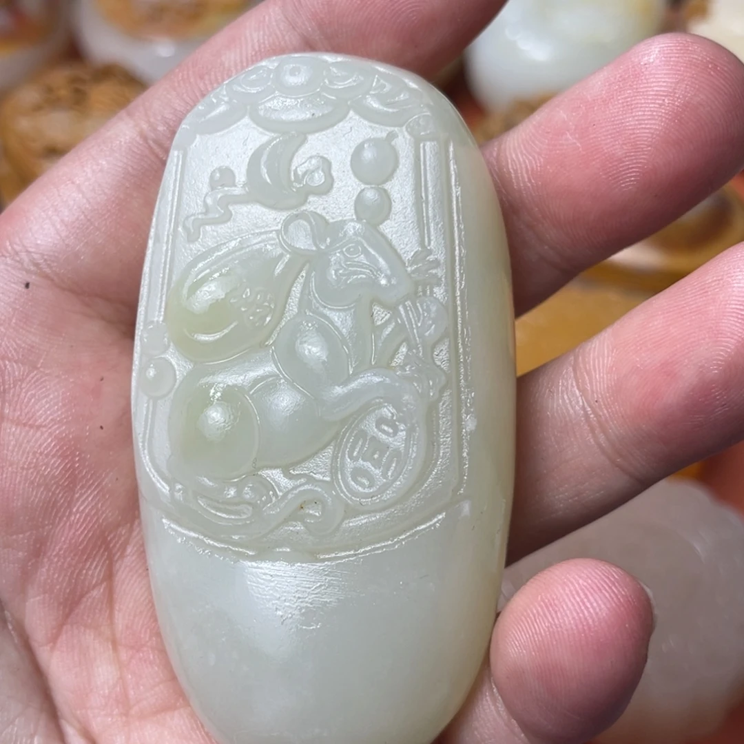 石材天然方解石手把件不退换