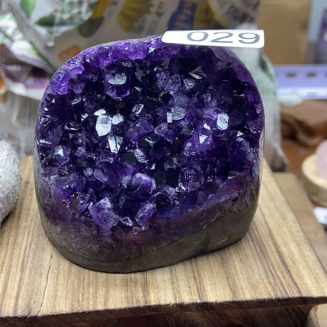 紫晶天然水晶摆件未镶嵌