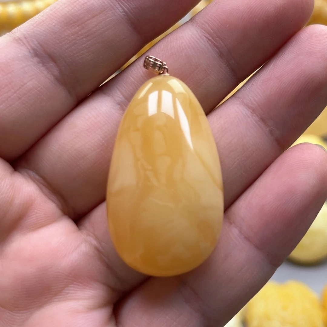琥珀颈饰18K金镶嵌吊坠