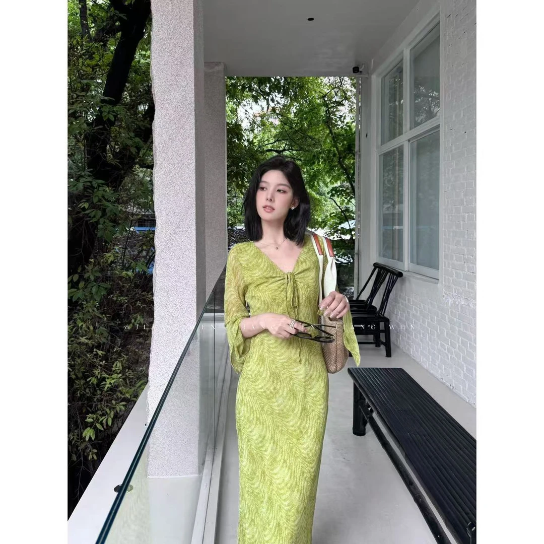 【光影叙事】简单大方修身长裙气质高级感法式独特漂亮绿色连衣裙