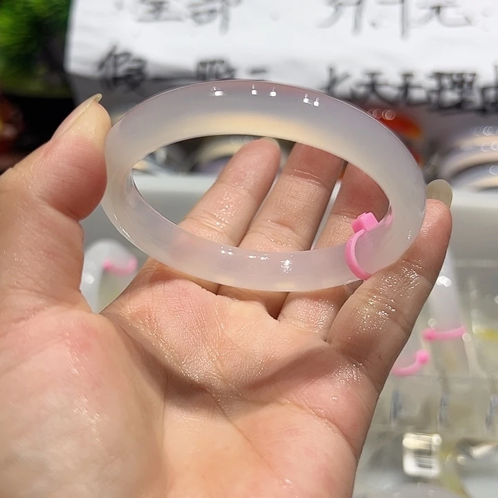 越***好玛瑙/玉髓手镯未镶嵌