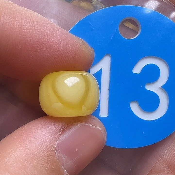 蜜蜡未镶嵌珠宝奇石12.5m m