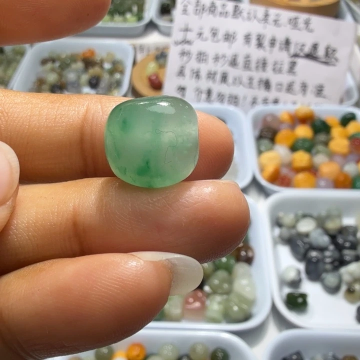 和田玉未镶嵌珠宝奇石