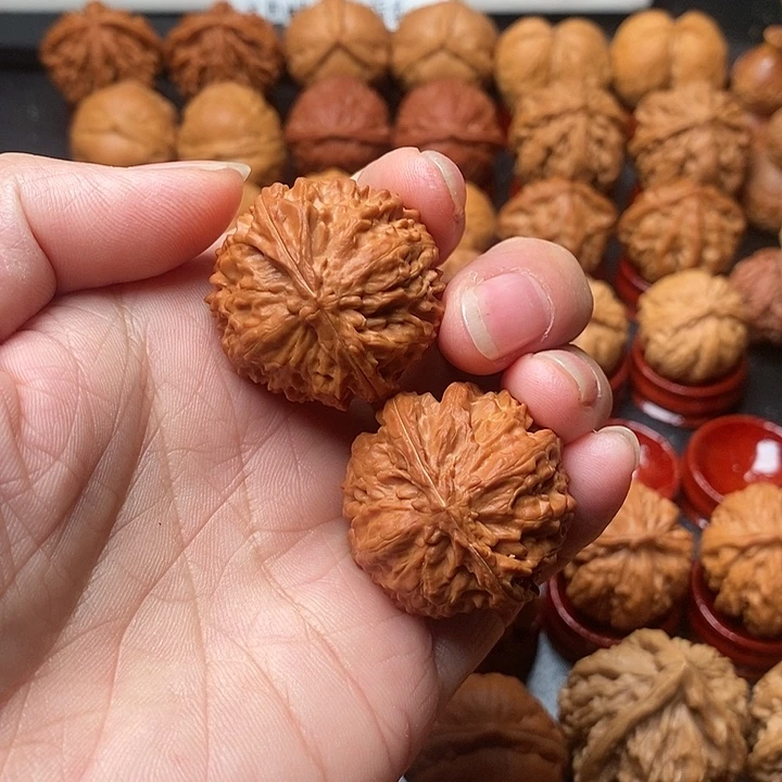 吊坠文玩核桃麒麟球