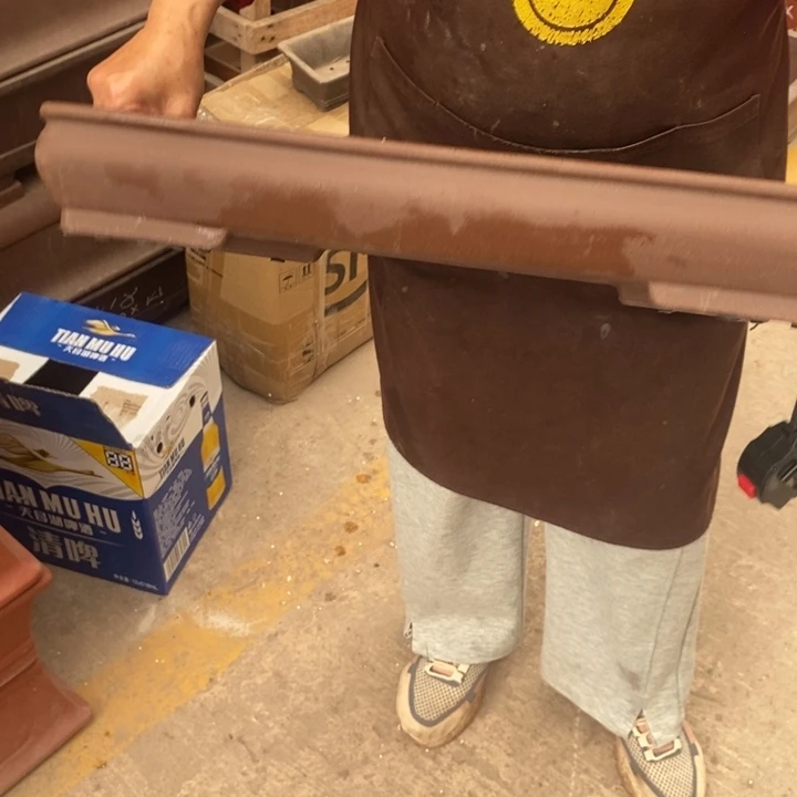 紫砂花盆自由的时候