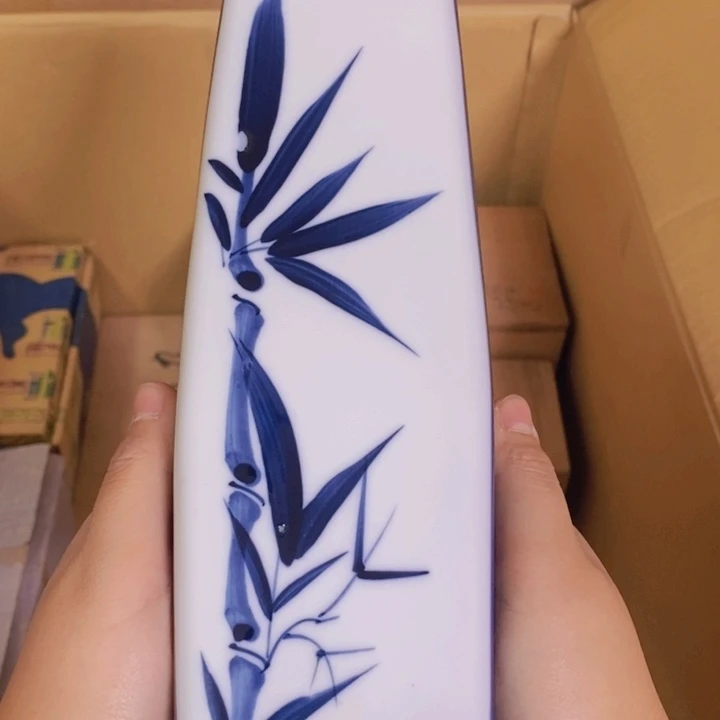 家用精美花瓶一客