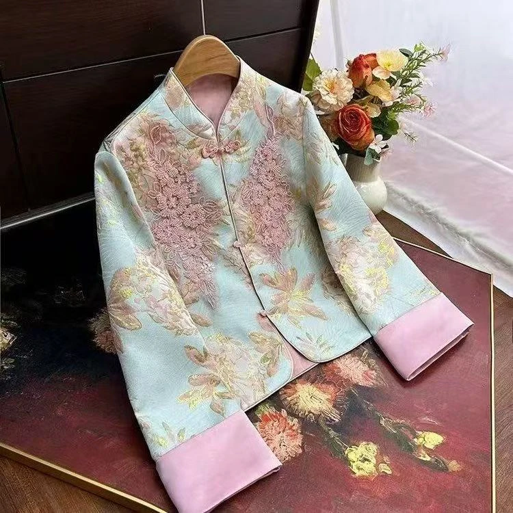 2025新款春季新中式上衣宽松国风钉珠绣花立领气质外套女款