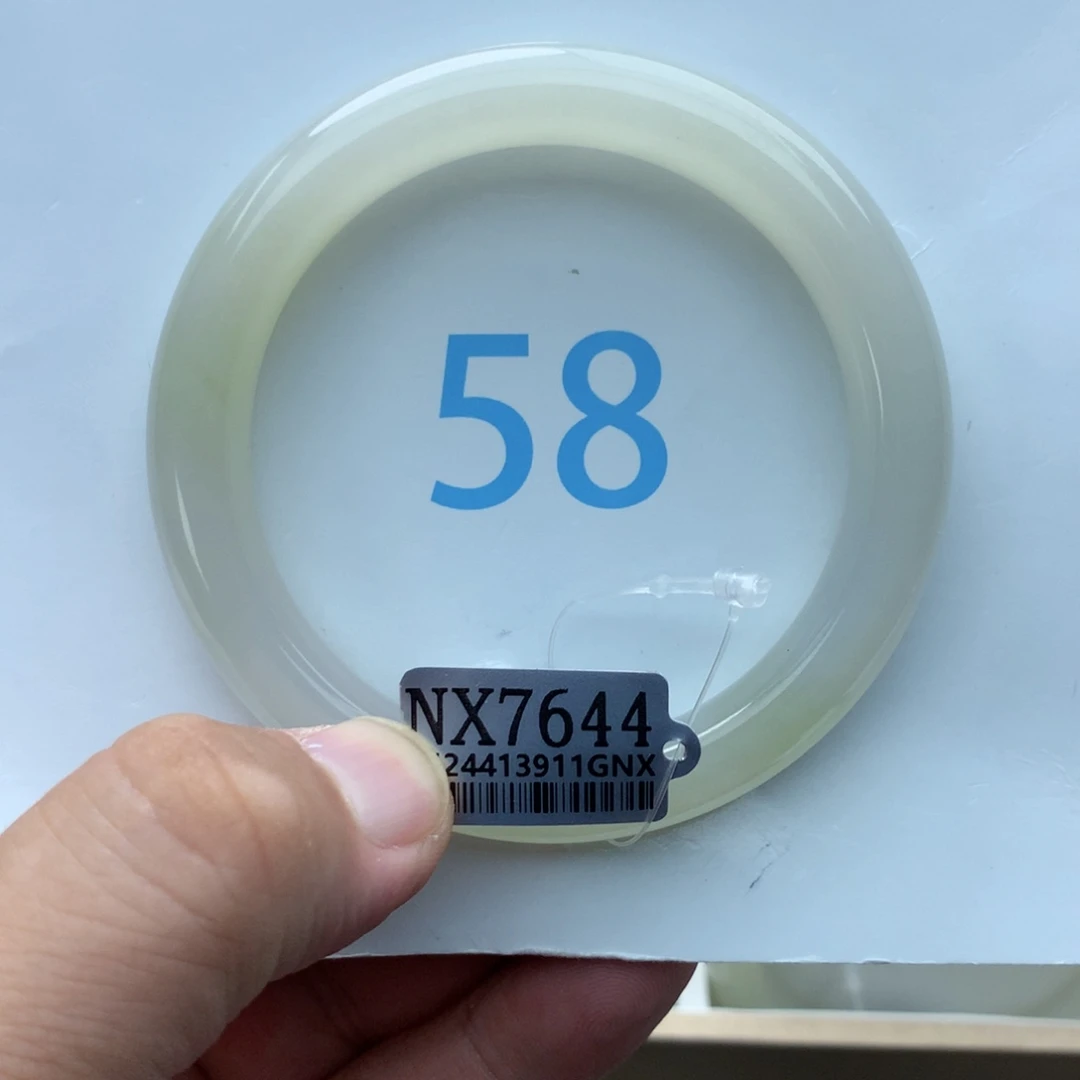 家***政和田玉手镯未镶嵌