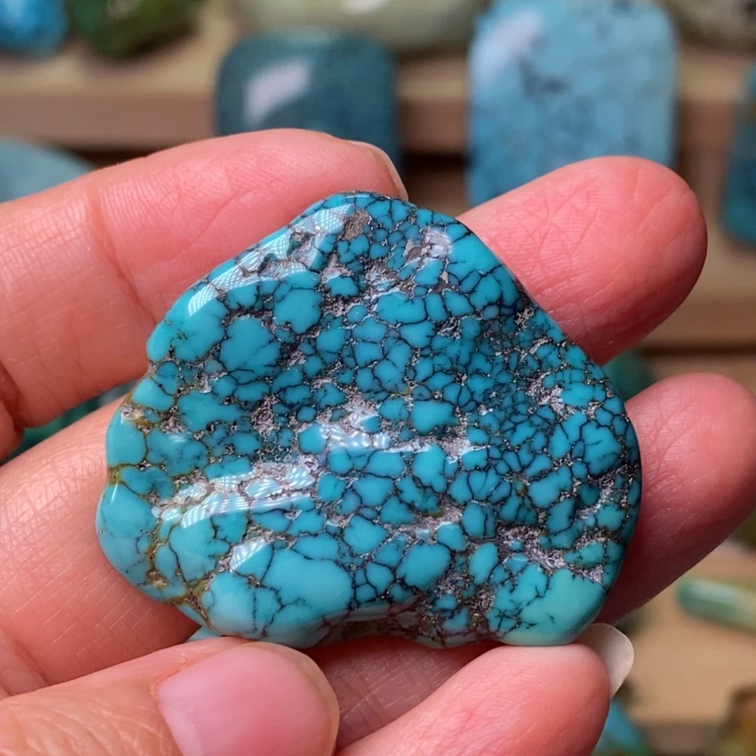 绿松石未镶嵌珠宝奇石