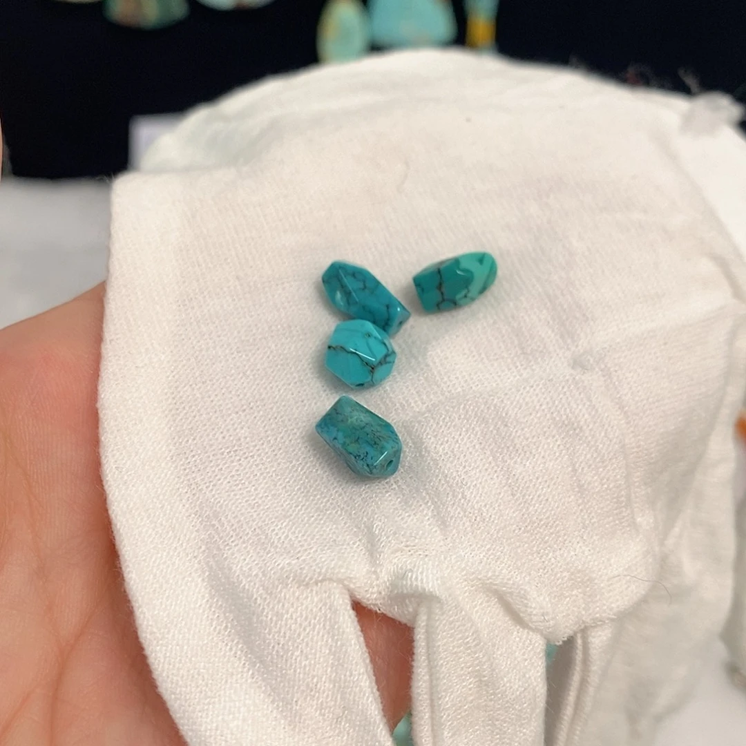 南红玛瑙未镶嵌珠宝奇石