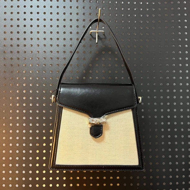 米黑色休闲百搭女士单肩斜挎包包