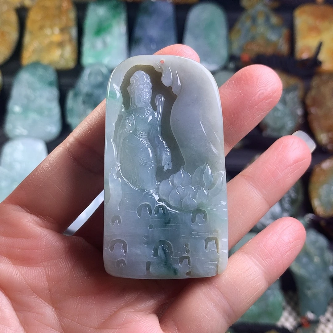 翡翠未镶嵌颈饰观音