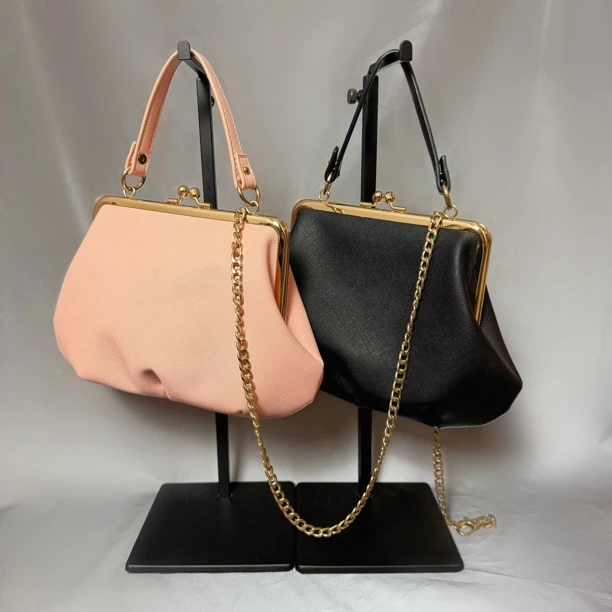 [015] 经典黑金十字纹饺子手拎包可斜挎·Pibag