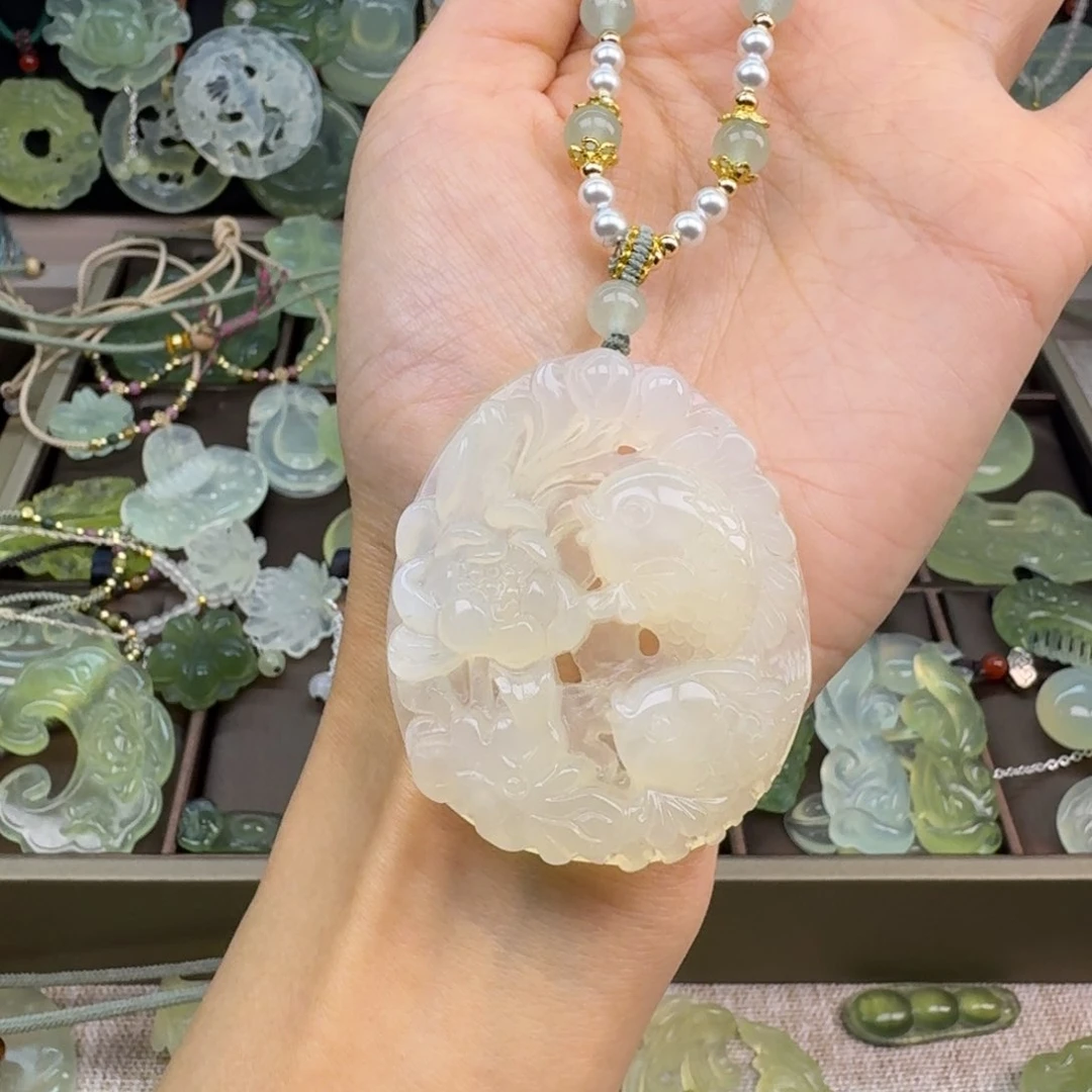 岫玉未镶嵌吊坠(赠链)