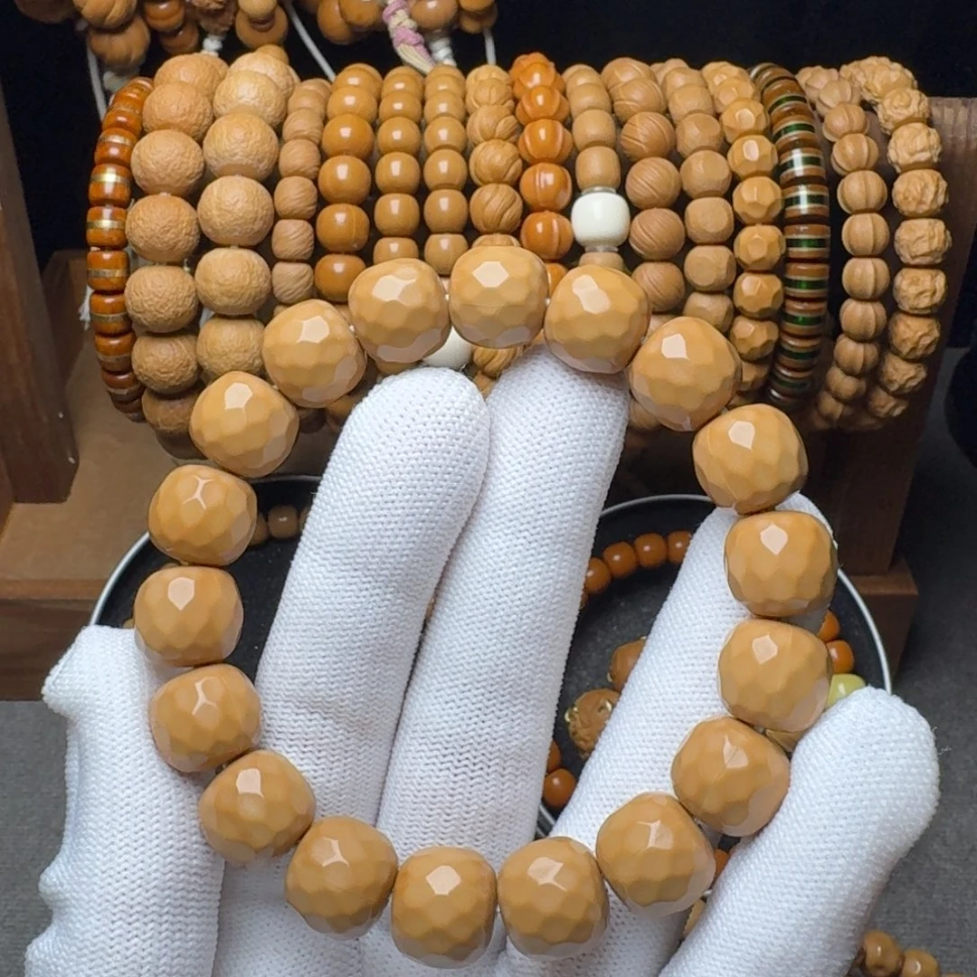 一***一吊坠猴头核桃砖石面