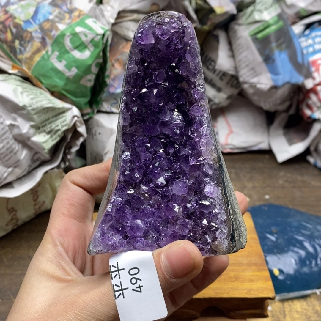 紫晶乌拉圭未镶嵌