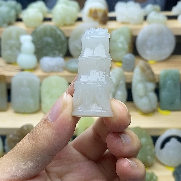 未镶嵌和田玉挂件