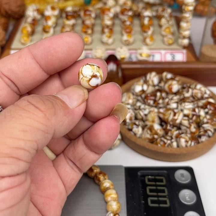 琥珀裸石未镶嵌小***97号