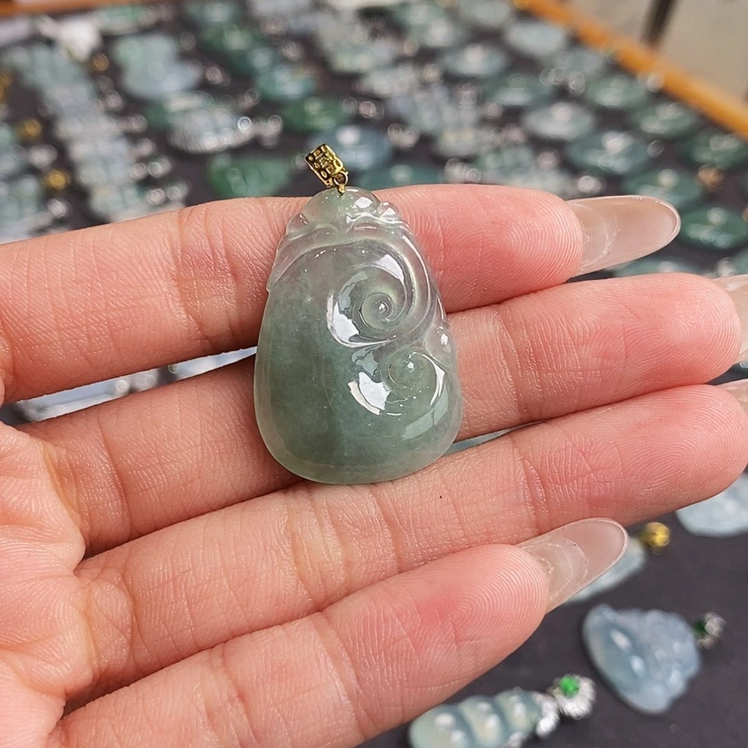 翡翠18K金镶嵌颈饰天然缅甸A货翡翠如意