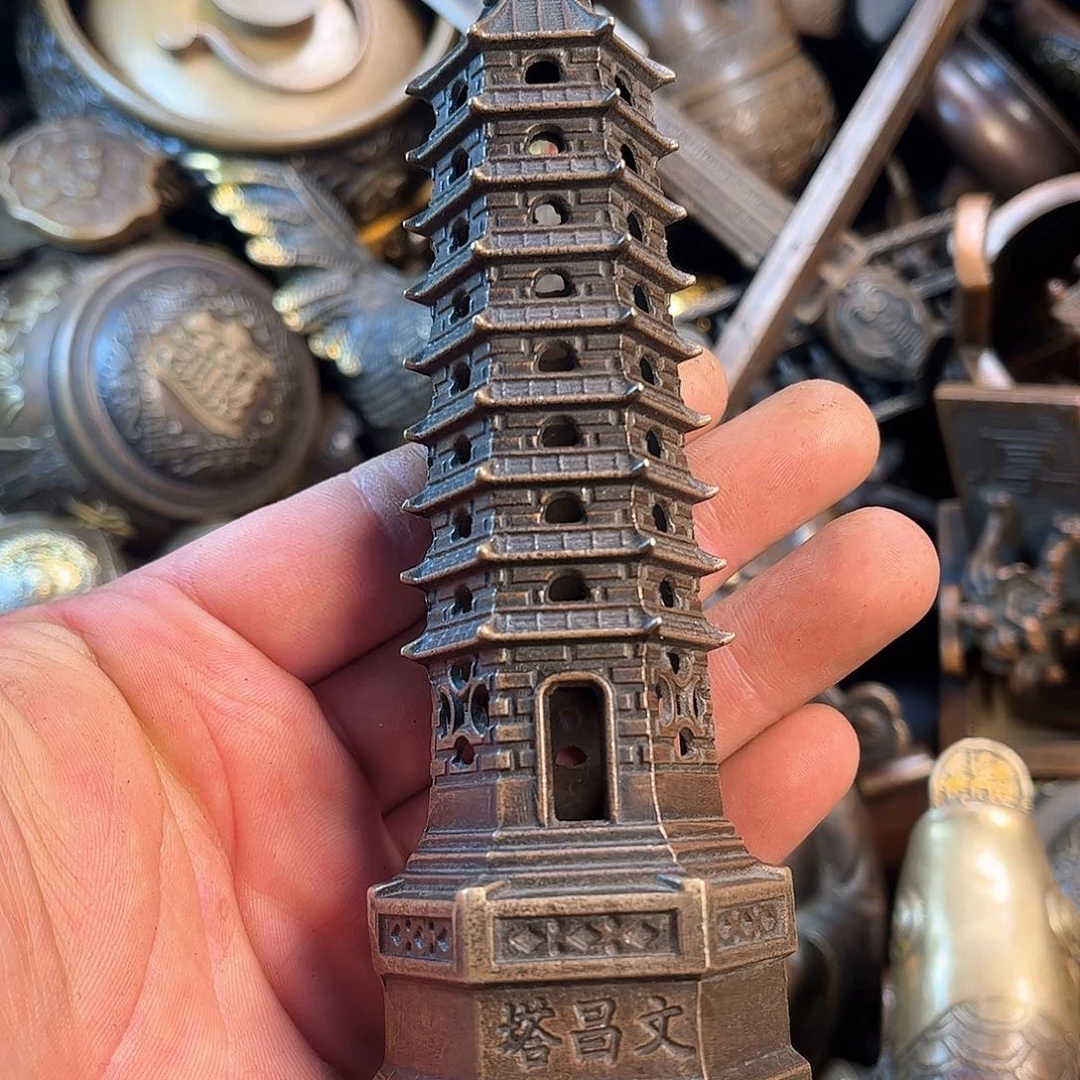 陈***妞铜器摆件家居摆件