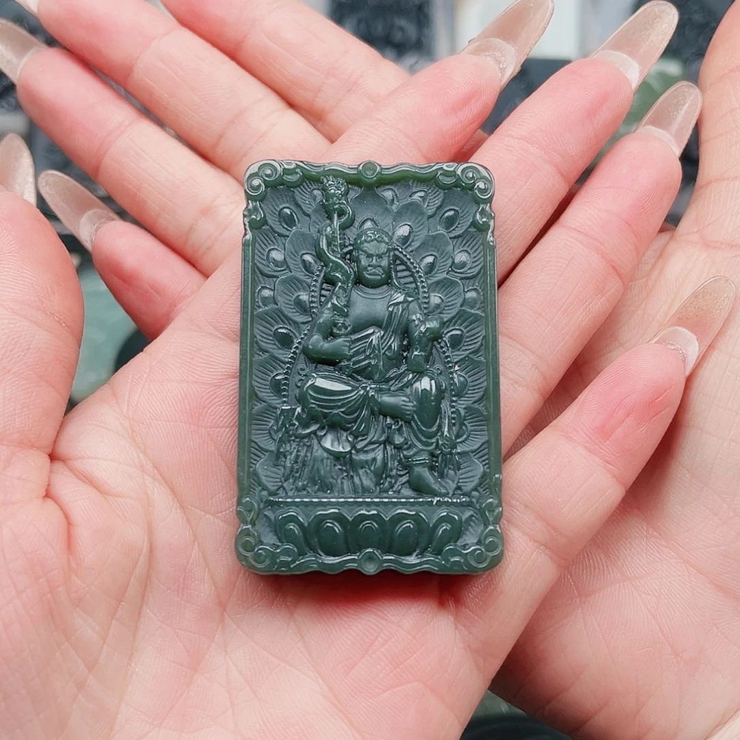 和田玉未镶嵌颈饰无**前