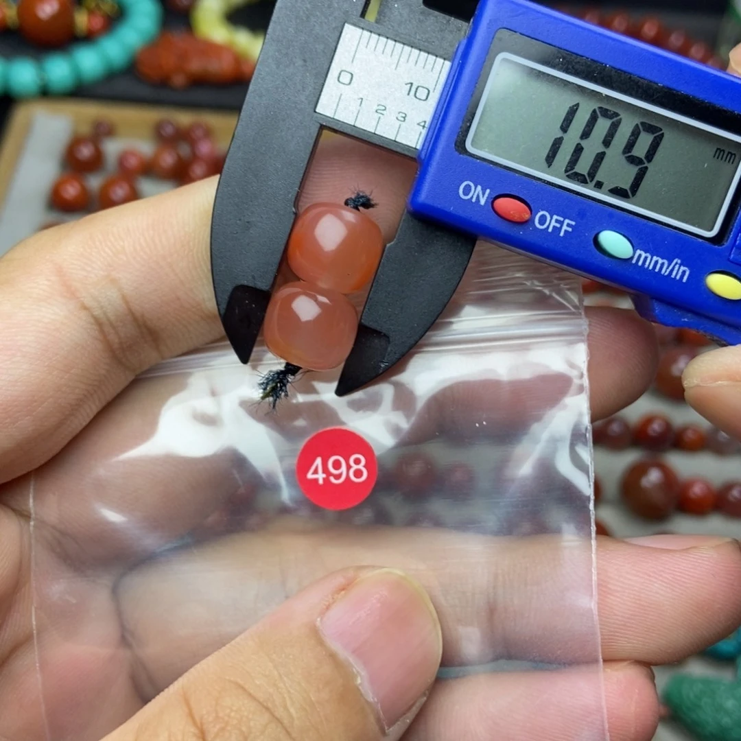 南红玛瑙未镶嵌有瑕疵