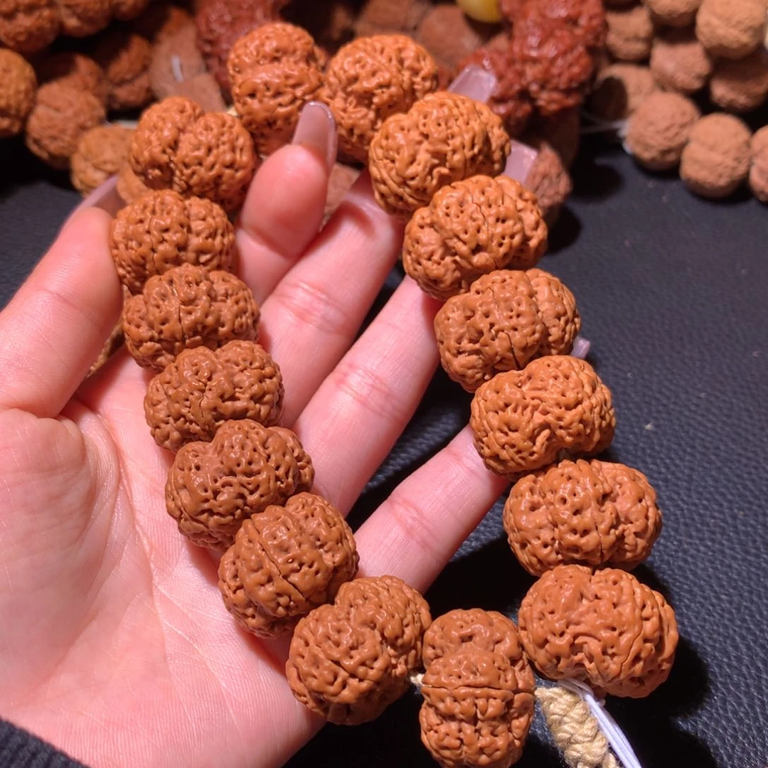 金刚菩提手串25+平头纽扣梅花