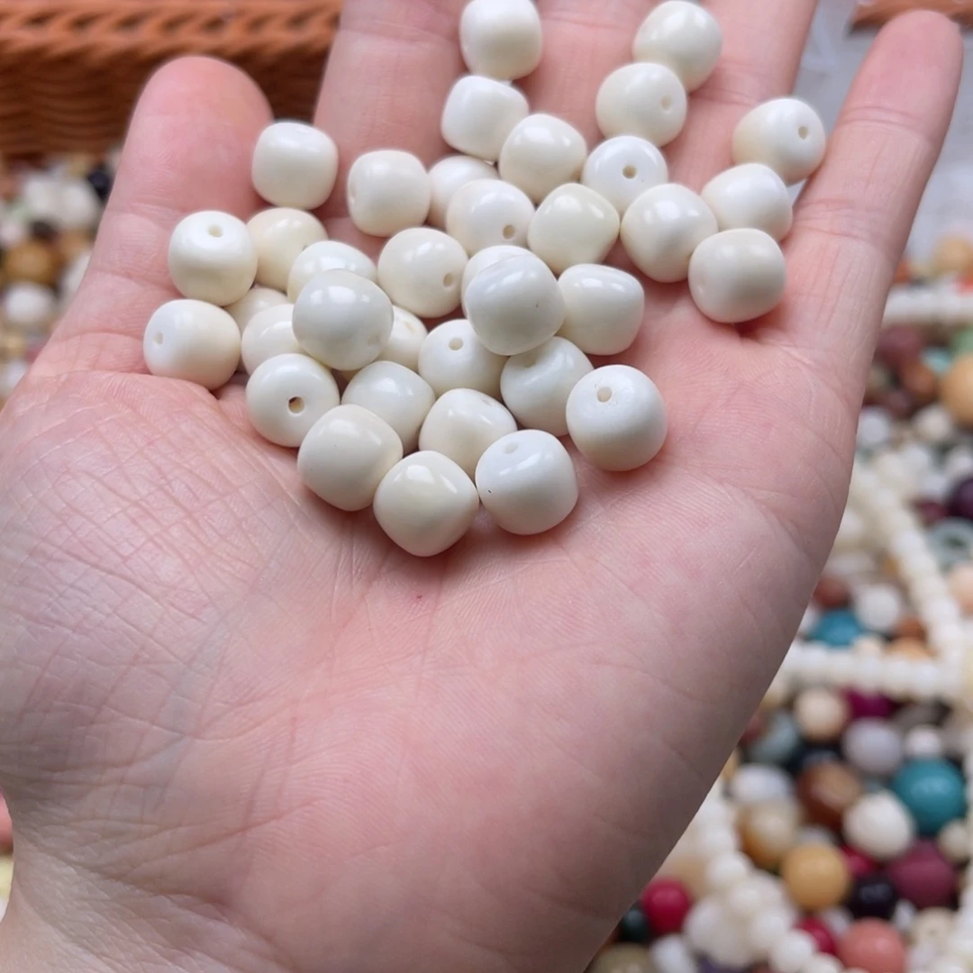 吊坠白玉菩提p x48/10mm/20颗海南小白玉瑕