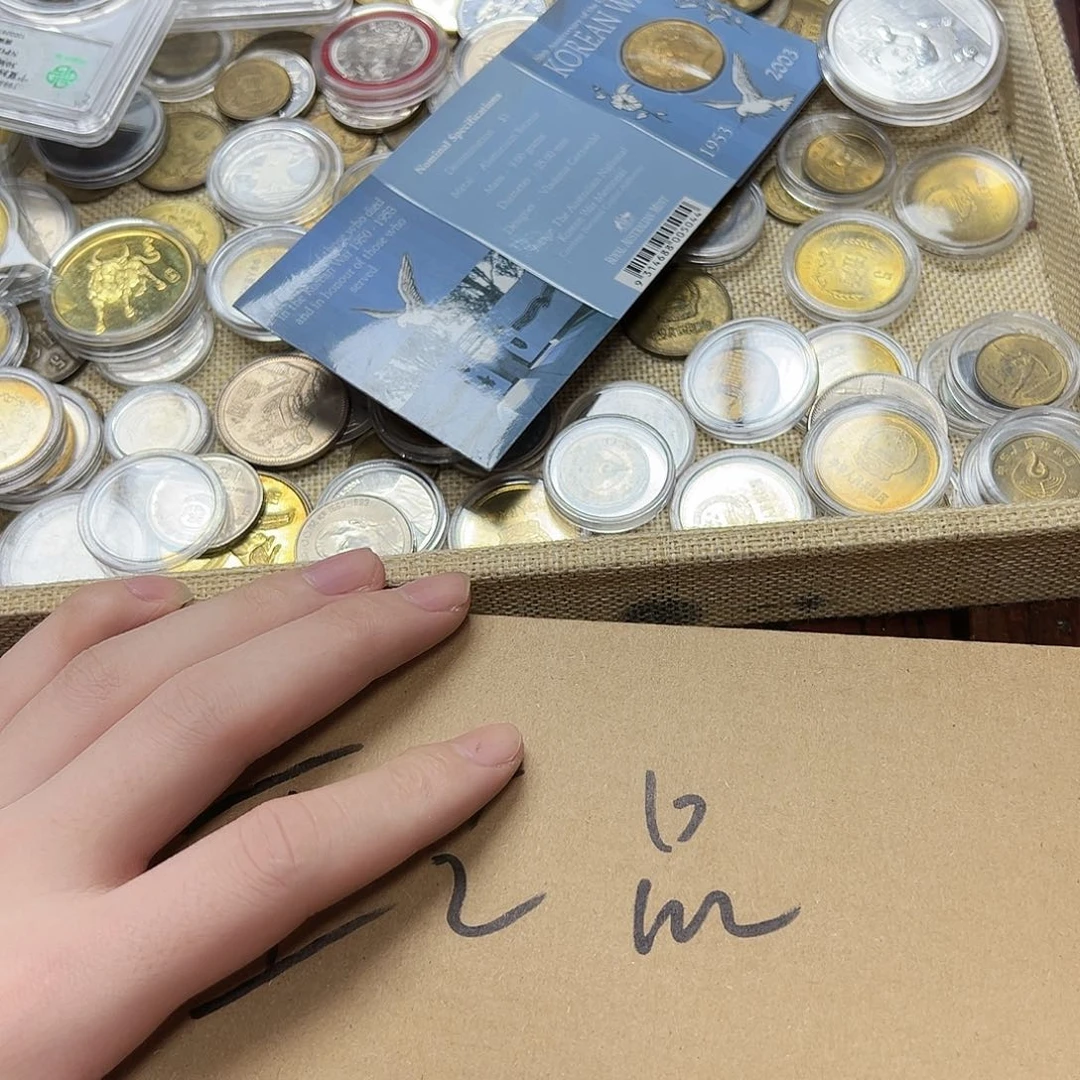 拍品。