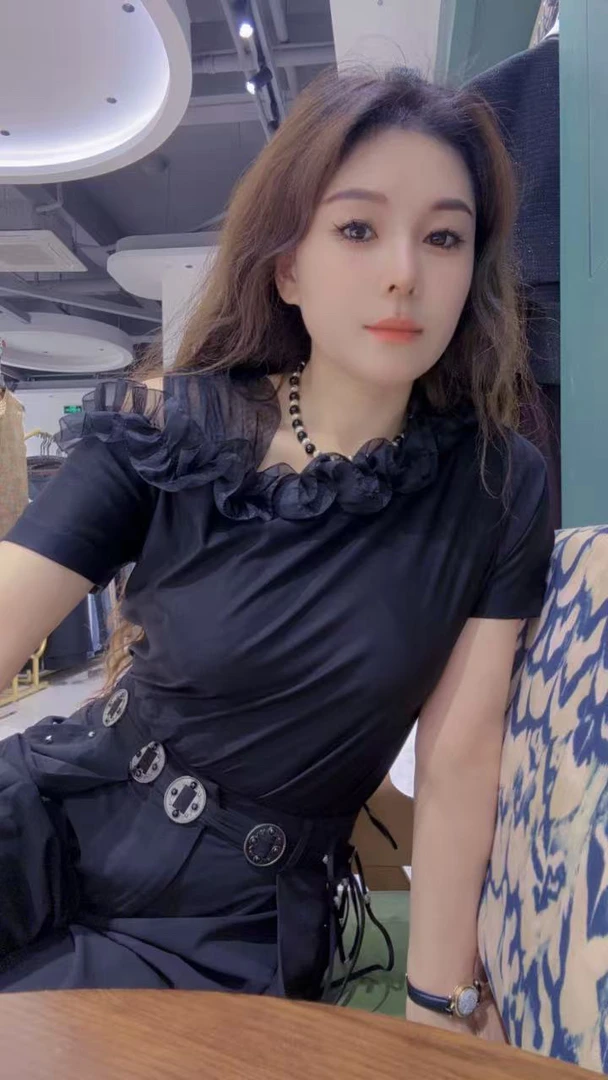 仙女风短袖拼接纯色扎花斜领单露肩T恤#3031