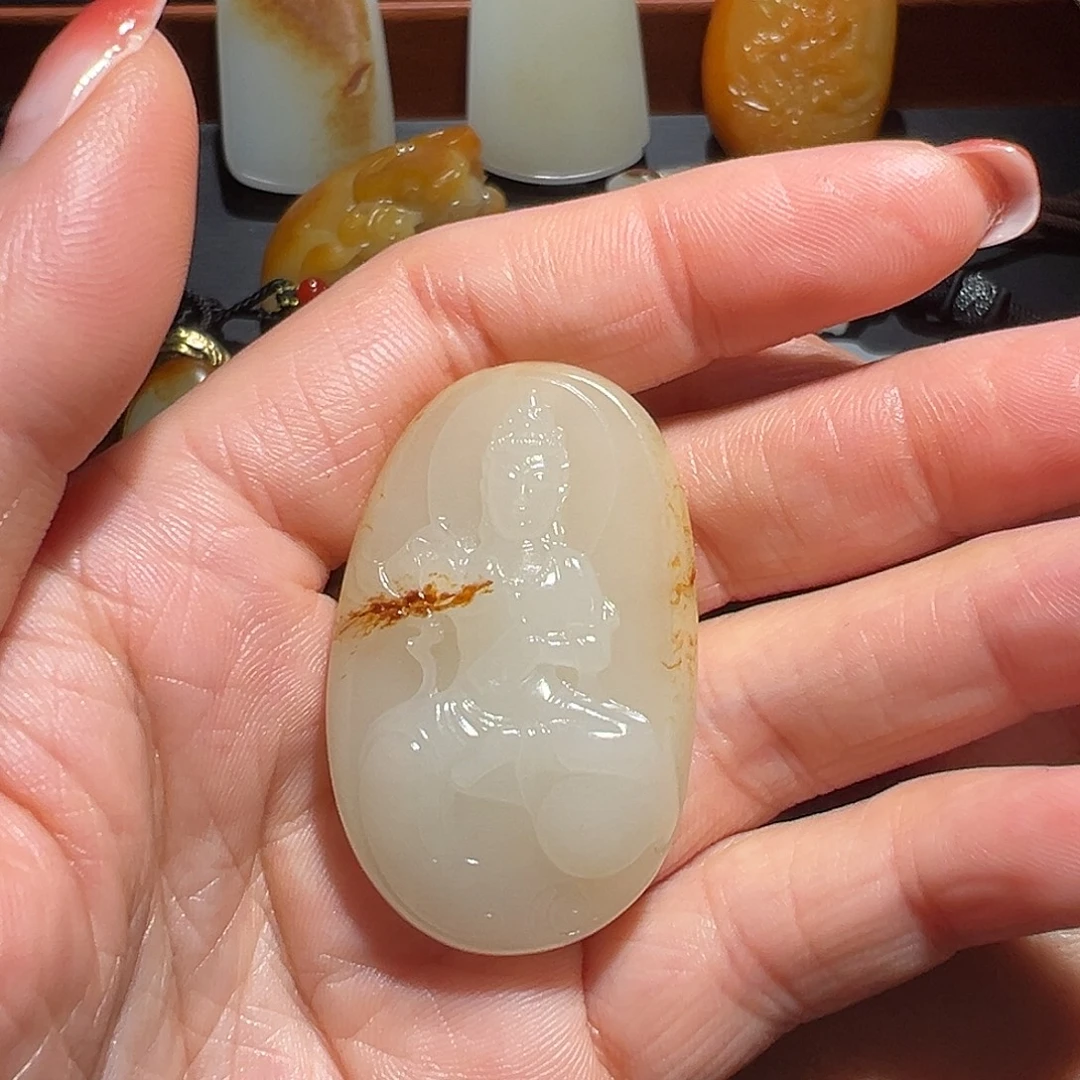 随***.和田玉未镶嵌颈饰