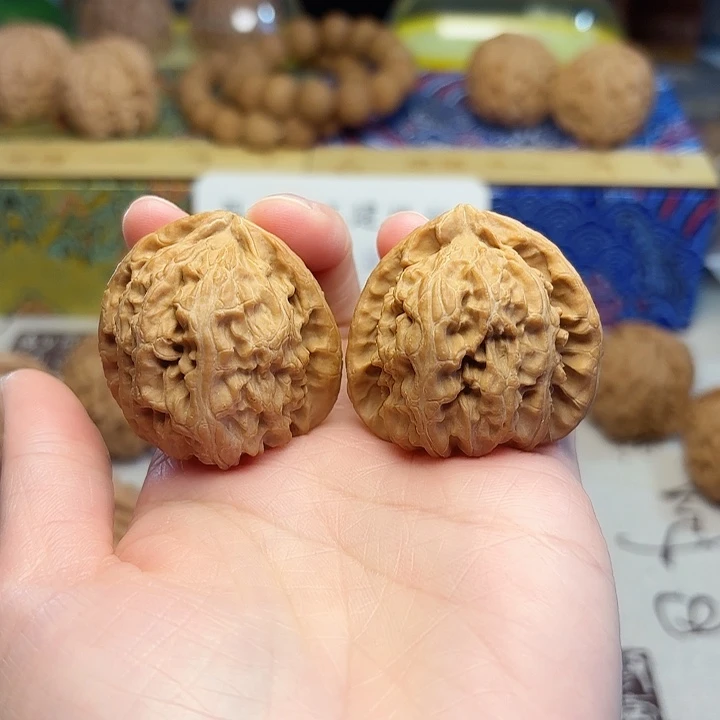 送***花吊坠文玩核桃白狮子39