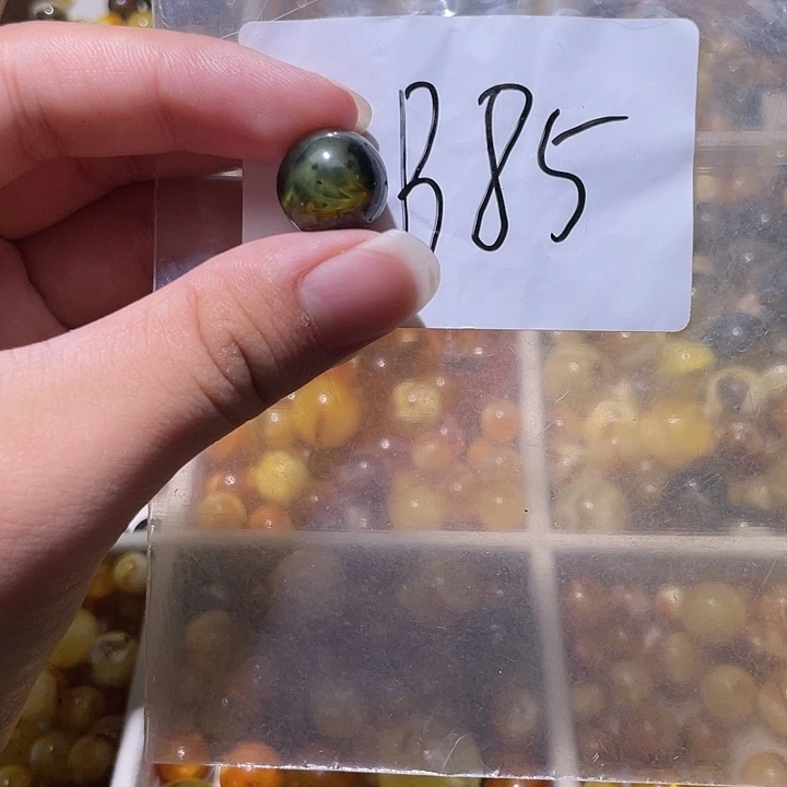 未镶嵌琥珀裸石13.9福利