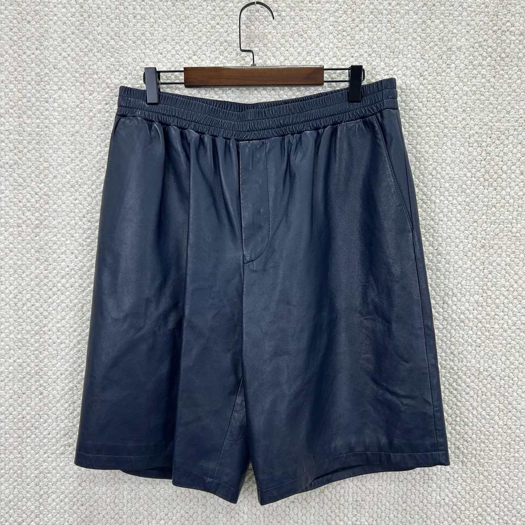 未使用 Prada/普拉达 三角标全羊皮短裤50码 ys001470