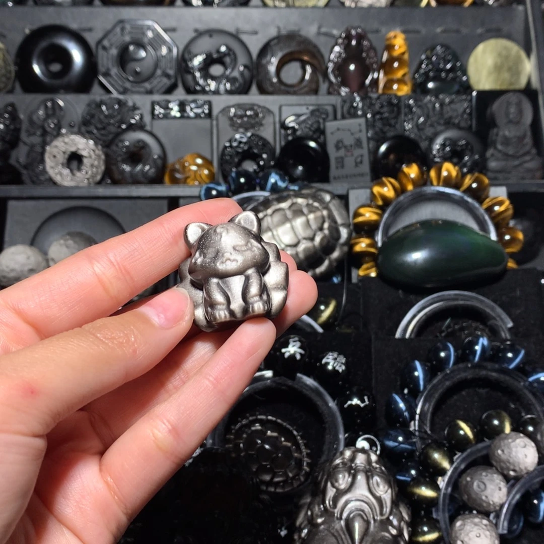 葱***儿黑曜岩未镶嵌珠宝奇石