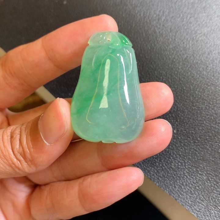 小*蔡缅甸翡翠冰胶绿底大福瓜