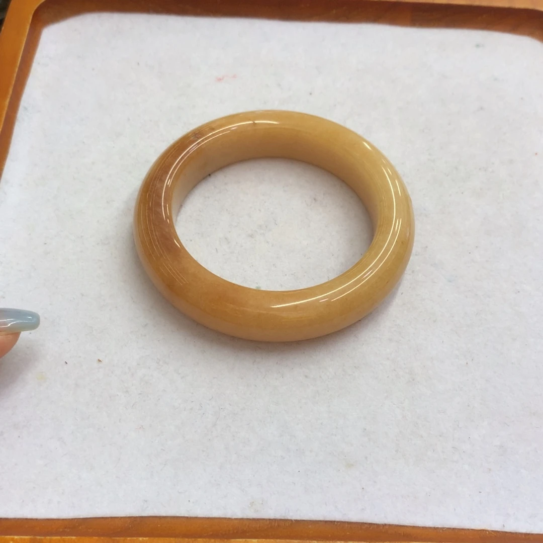 未镶嵌手镯石英质玉