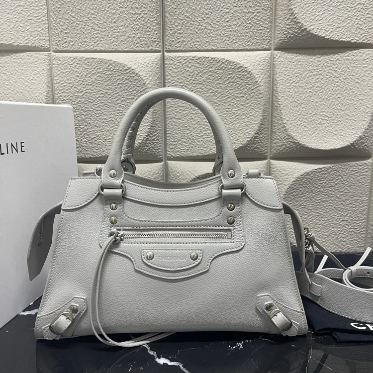 95新 Balenciaga/巴黎世家 /KIKI/单肩包/16761706