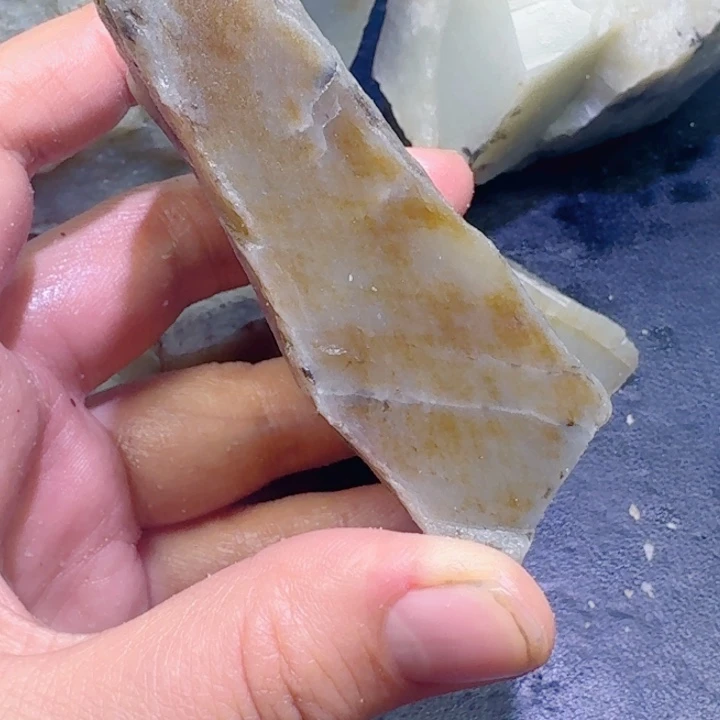 和田玉未镶嵌珠宝半成品