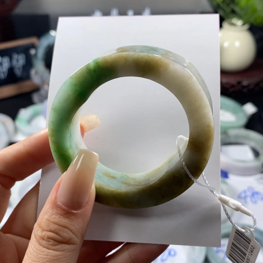 未镶嵌翡翠手镯定制翡翠基地质检发货