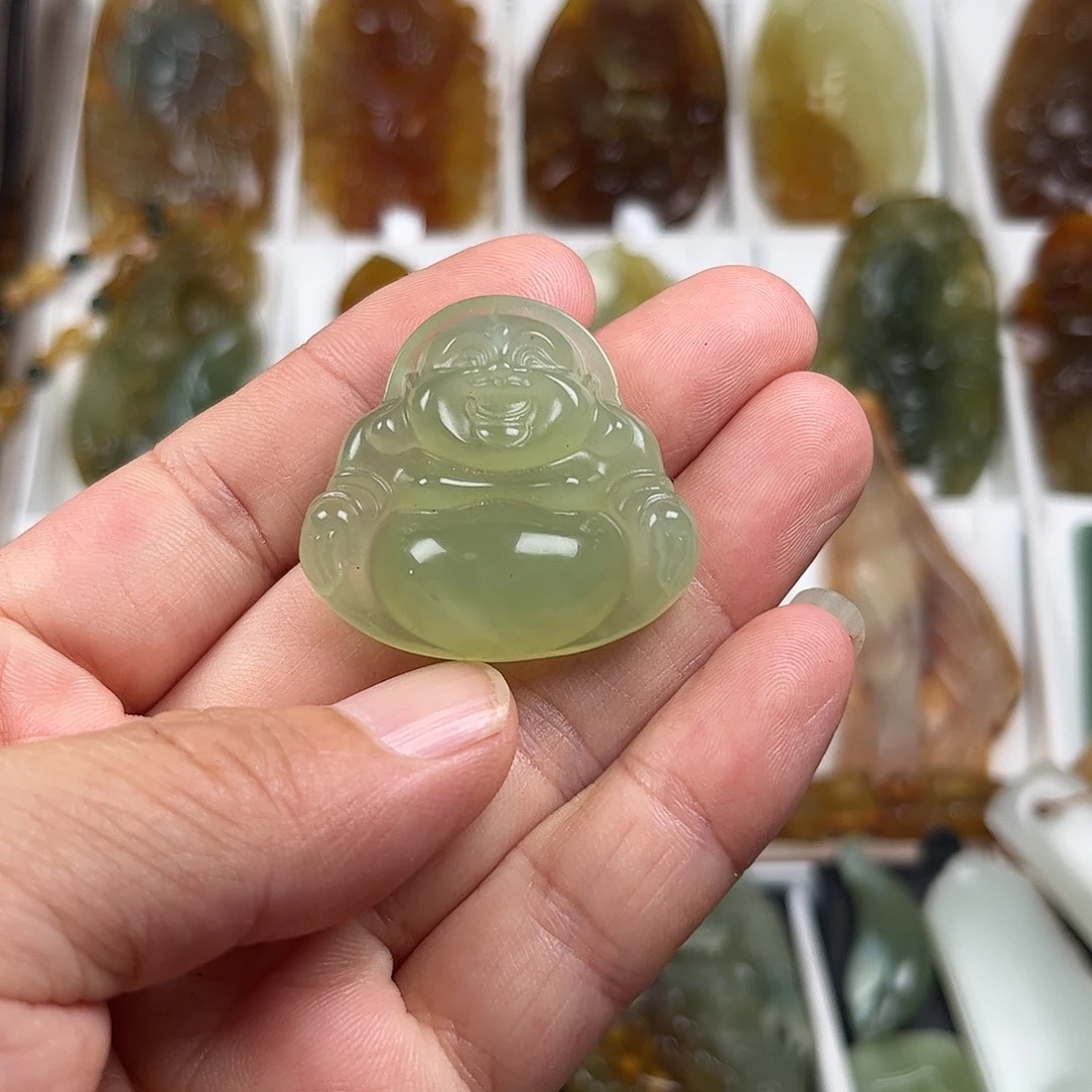 蛇纹石玉未镶嵌颈饰